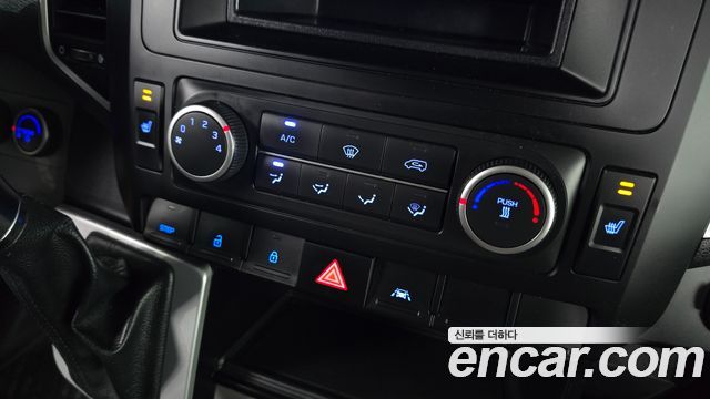 Hyundai Solati 15-seater standard 2025 — фото 17