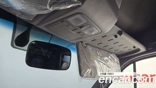 Hyundai Solati 15-seater standard 2025 — фото 20