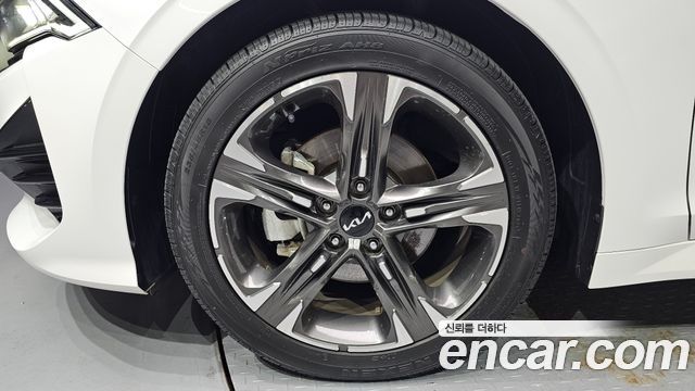 Kia K5 (III) 2.0 Noblesse 2023 — фото 5