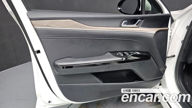 Kia K5 (III) 2.0 Noblesse 2023 — фото 30
