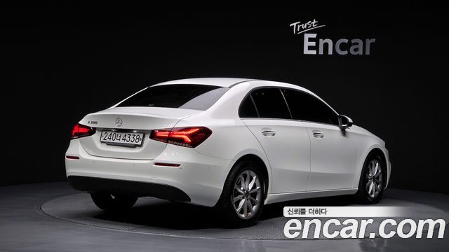 Mercedes-Benz A-Class (W177) A220 Sedan 2020 — фото 2