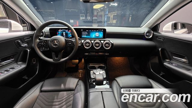 Mercedes-Benz A-Class (W177) A220 Sedan 2020 — фото 7