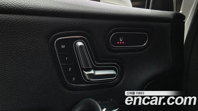 Mercedes-Benz A-Class (W177) A220 Sedan 2020 — фото 17