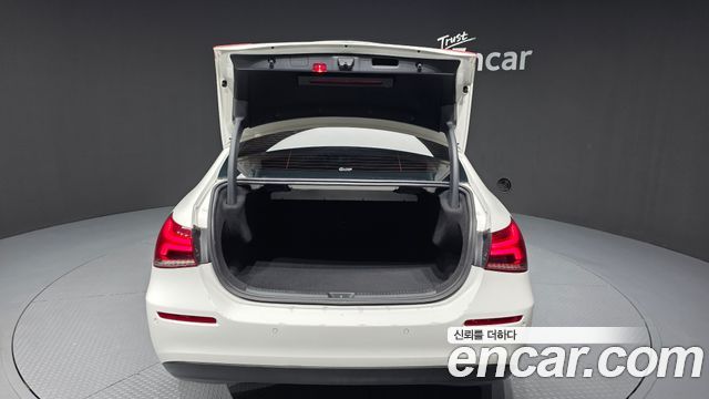 Mercedes-Benz A-Class (W177) A220 Sedan 2020 — фото 20