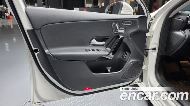 Mercedes-Benz A-Class (W177) A220 Sedan 2020 — фото 24