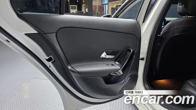Mercedes-Benz A-Class (W177) A220 Sedan 2020 — фото 25