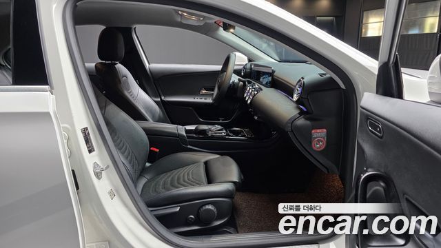 Mercedes-Benz A-Class (W177) A220 Sedan 2020 — фото 26