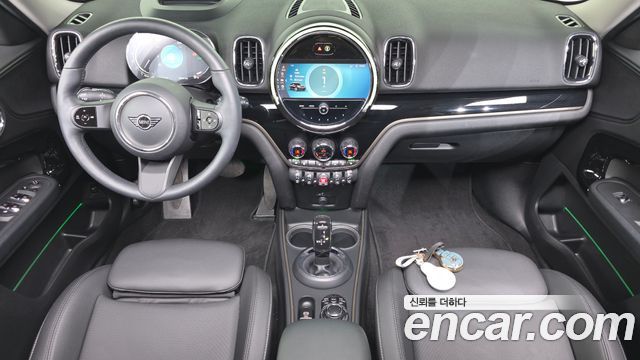 MINI Cooper Countryman Classic Plus Launch Pack 2nd Gen 2023 — фото 7