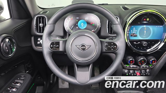 MINI Cooper Countryman Classic Plus Launch Pack 2nd Gen 2023 — фото 23