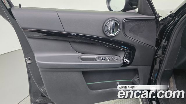 MINI Cooper Countryman Classic Plus Launch Pack 2nd Gen 2023 — фото 30