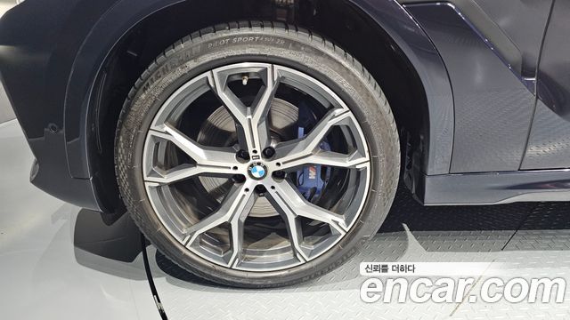 BMW X6 (G06) xDrive40i M Sport 2021 — фото 5
