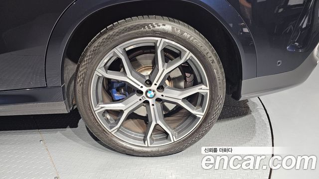 BMW X6 (G06) xDrive40i M Sport 2021 — фото 21