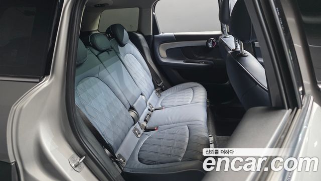 MINI Cooper S Countryman ALL4 Classic Launch Pack 2nd 2023 — фото 11