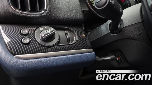 MINI Cooper S Countryman ALL4 Classic Launch Pack 2nd 2023 — фото 19
