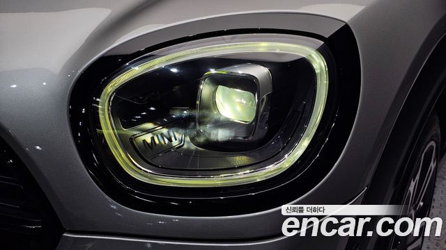 MINI Cooper S Countryman ALL4 Classic Launch Pack 2nd 2023 — фото 22