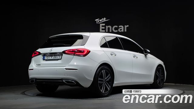 Mercedes-Benz A-Class (W177) A220 Hatchback 2022 — фото 2