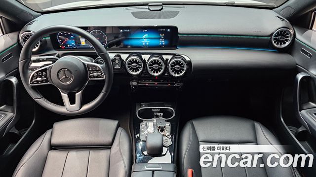 Mercedes-Benz A-Class (W177) A220 Hatchback 2022 — фото 7