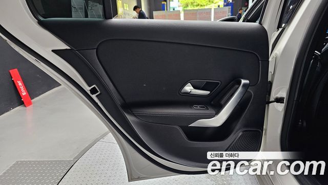Mercedes-Benz A-Class (W177) A220 Hatchback 2022 — фото 25