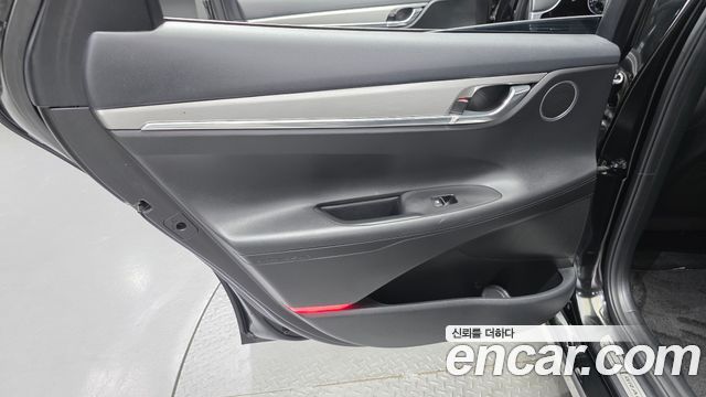 Hyundai Grandeur (IG) 3.0 LPi Rent Car Modern 2022 — фото 25