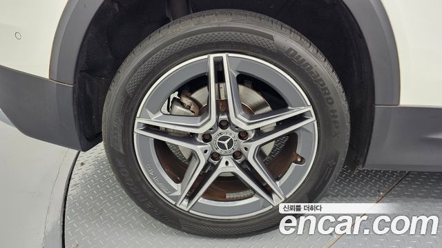 Mercedes-Benz GLB-Class (X247) GLB250 4MATIC 2021 — фото 5