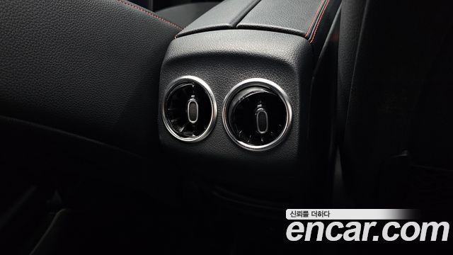 Mercedes-Benz GLB-Class (X247) GLB250 4MATIC 2021 — фото 18