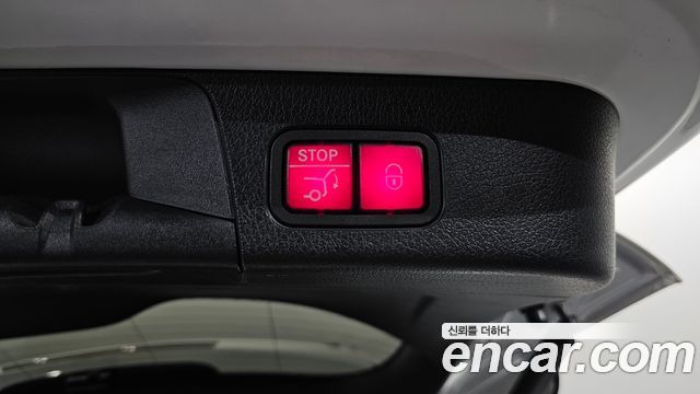 Mercedes-Benz GLB-Class (X247) GLB250 4MATIC 2021 — фото 20