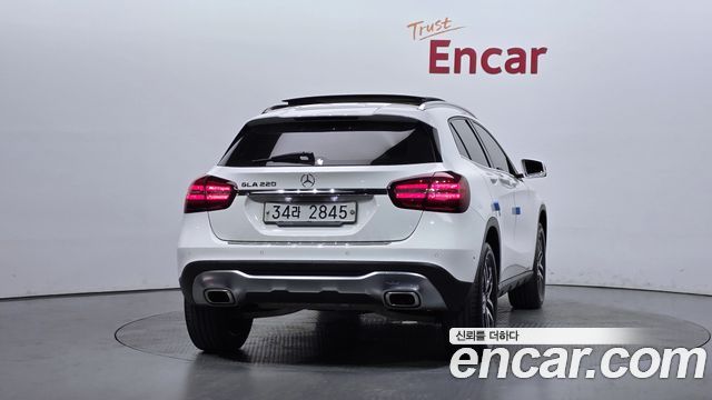 Mercedes-Benz GLA-Class (X156) GLA220 Premium 2019 — фото 4
