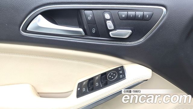 Mercedes-Benz GLA-Class (X156) GLA220 Premium 2019 — фото 28