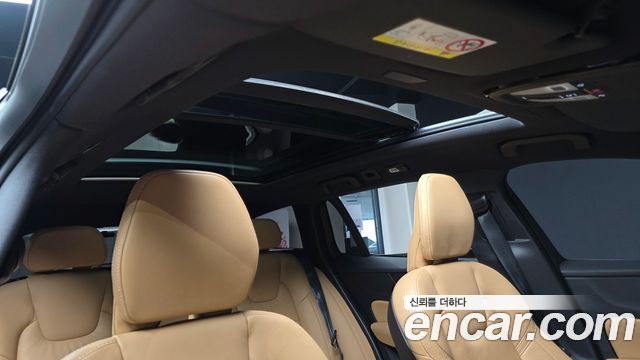Volvo V60 Cross Country (II) B5 Ultimate AWD 2023 — фото 17