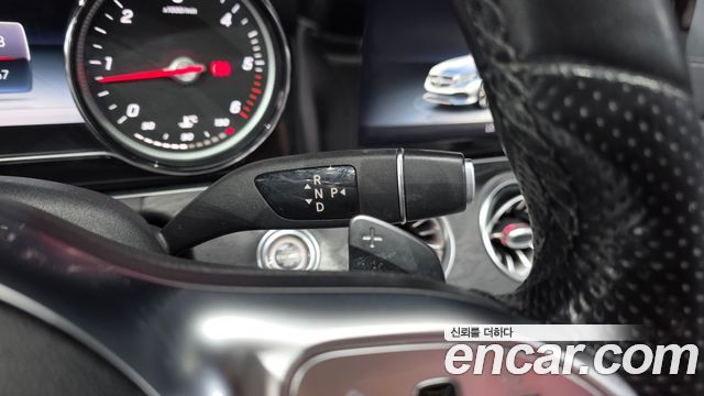 Mercedes-Benz E-Class (W213) E220d Cabriolet 2019 — фото 9