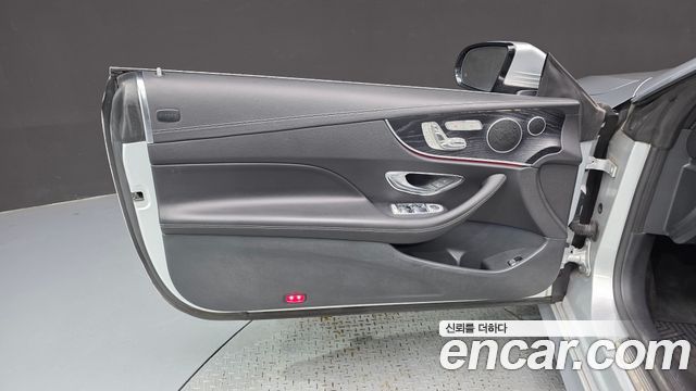 Mercedes-Benz E-Class (W213) E220d Cabriolet 2019 — фото 24