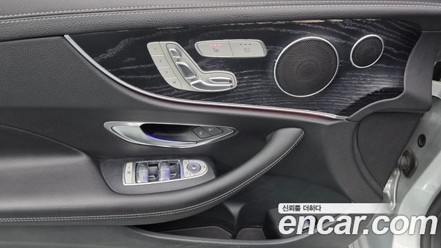Mercedes-Benz E-Class (W213) E220d Cabriolet 2019 — фото 31