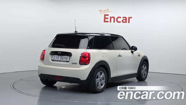 MINI Cooper Standard Third Generation 2016 — фото 2