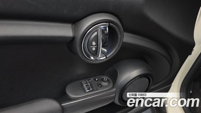 MINI Cooper Standard Third Generation 2016 — фото 24