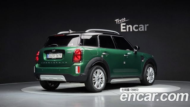 MINI Cooper Countryman Classic Plus Launch Pack 2nd Gen 2023 — фото 2