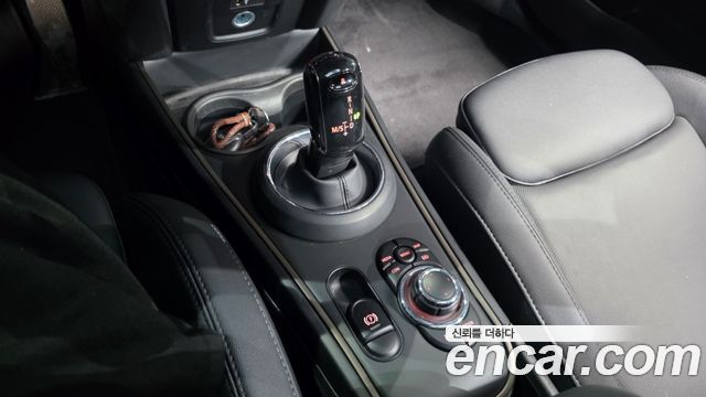 MINI Cooper Countryman Classic Plus Launch Pack 2nd Gen 2023 — фото 9