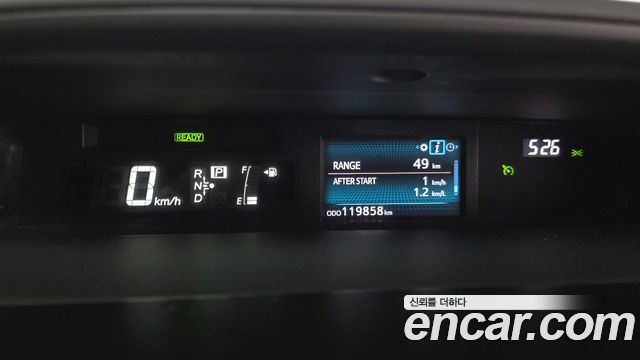 Toyota Prius V 1.8 2015 — фото 8