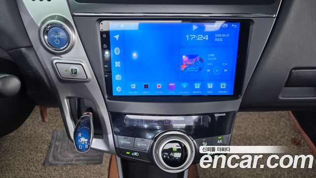 Toyota Prius V 1.8 2015 — фото 14