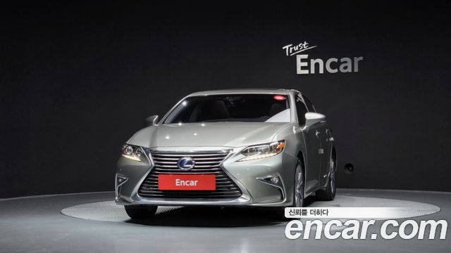 Lexus ES300h Supreme+ XV60 2018 — фото 3