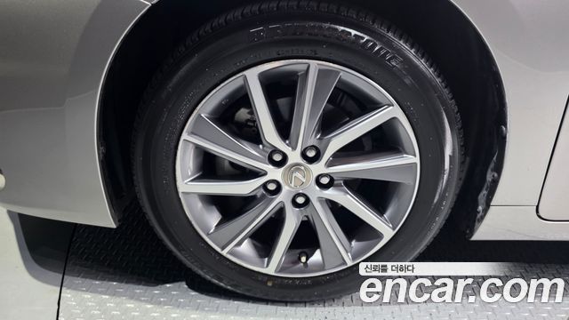 Lexus ES300h Supreme+ XV60 2018 — фото 5