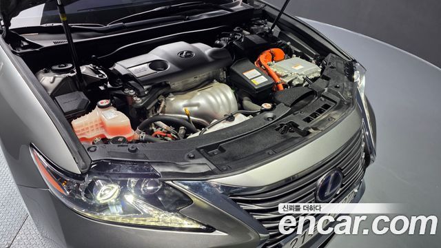 Lexus ES300h Supreme+ XV60 2018 — фото 6
