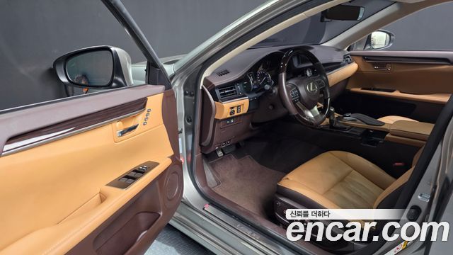 Lexus ES300h Supreme+ XV60 2018 — фото 10