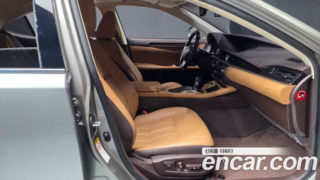 Lexus ES300h Supreme+ XV60 2018 — фото 11