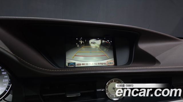 Lexus ES300h Supreme+ XV60 2018 — фото 15