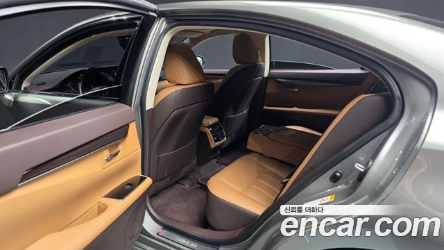 Lexus ES300h Supreme+ XV60 2018 — фото 26