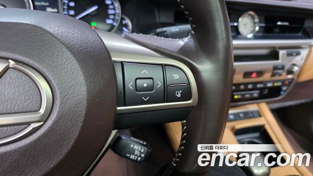 Lexus ES300h Supreme+ XV60 2018 — фото 28