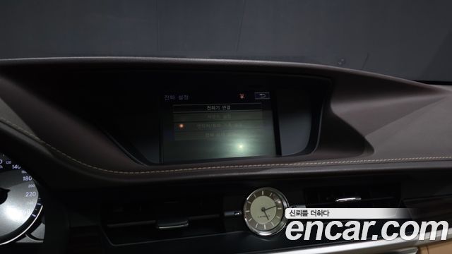 Lexus ES300h Supreme+ XV60 2018 — фото 32