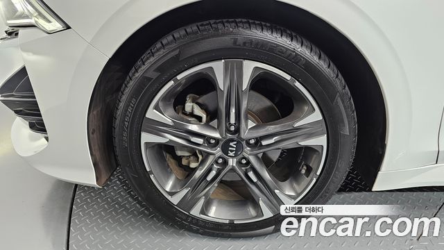 Kia K5 (III) 2.0 LPI Signature 2021 — фото 5