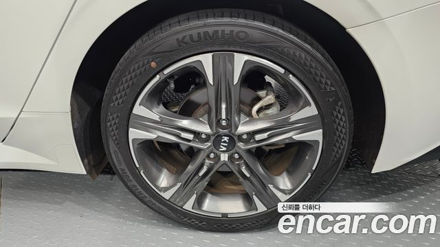 Kia K5 (III) 2.0 LPI Signature 2021 — фото 21