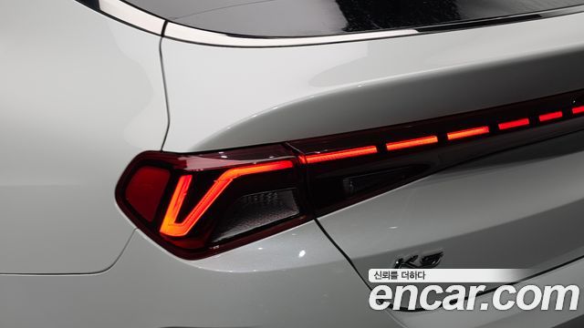 Kia K5 (III) 2.0 LPI Signature 2021 — фото 23